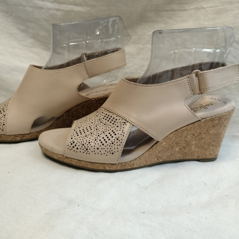 Clarks Womens Lafley Joy Leather Open Toe Wedge Sandals